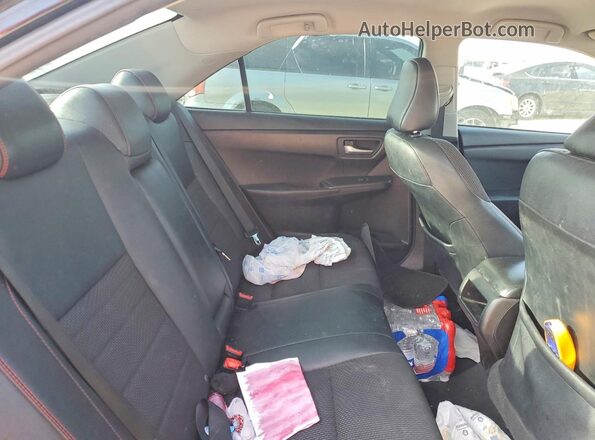 4T1BF1FK4GU201906 2016 TOYOTA CAMRY Black Widok tylnych siedzeń