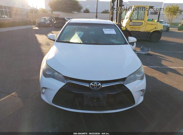 4T1BF1FK4GU234064 2016 TOYOTA CAMRY White Rear interior view