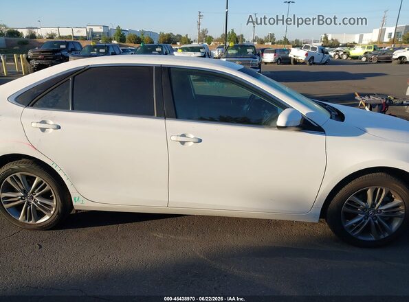 4T1BF1FK4GU234064 2016 TOYOTA CAMRY White 360 interior view