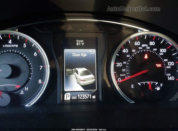 4T1BF1FK4GU234064 2016 TOYOTA CAMRY White 