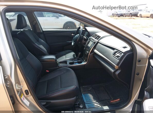 4T1BF1FK4GU528676 2016 TOYOTA CAMRY Silver წინა სალონის ხედი