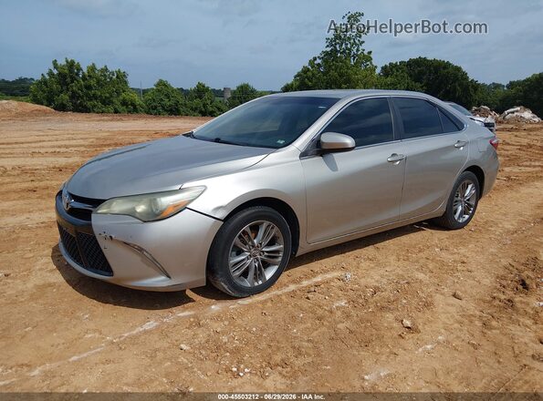 4T1BF1FK4GU528676 2016 TOYOTA CAMRY Silver წინა მარცხენა ხედი სამი მეოთხედიდან