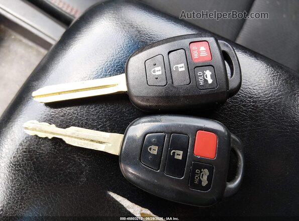 4T1BF1FK4GU528676 2016 TOYOTA CAMRY Silver წინა პანელის ხედი