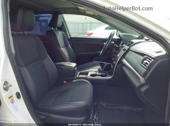 4T1BF1FK4HU285890 2017 TOYOTA CAMRY White 