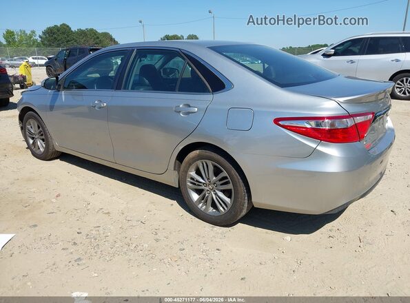 4T1BF1FK4HU351290 2017 TOYOTA CAMRY Серебряный Задняя левая четверть