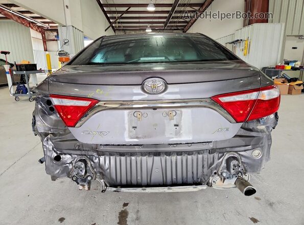 4T1BF1FK4HU641982 2017 TOYOTA CAMRY Gray Vista trasera