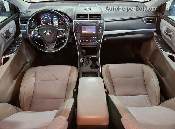4T1BF1FK4HU641982 2017 TOYOTA CAMRY Gray Vista del salpicadero