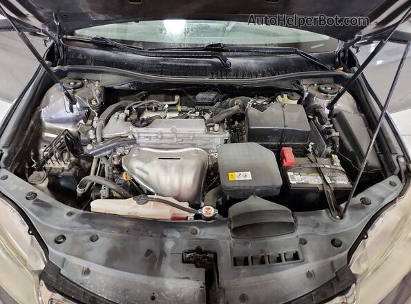 4T1BF1FK4HU641982 2017 TOYOTA CAMRY Gray Vista interior trasera