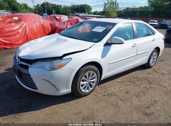 4T1BF1FK4HU654604 2017 TOYOTA CAMRY White Передня ліва чверть