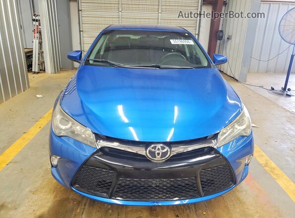 4T1BF1FK4HU758252 2017 TOYOTA CAMRY Blue წინა ხედი
