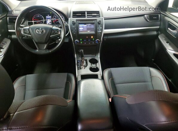 4T1BF1FK4HU758252 2017 TOYOTA CAMRY Blue წინა პანელის ხედი