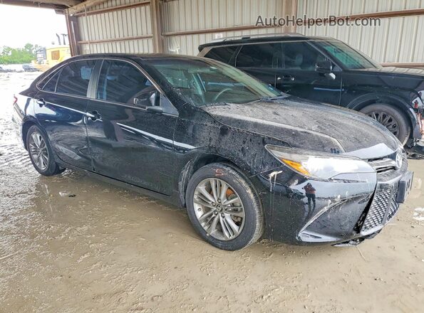 4T1BF1FK4HU807966 2017 TOYOTA CAMRY Black Delantero derecho