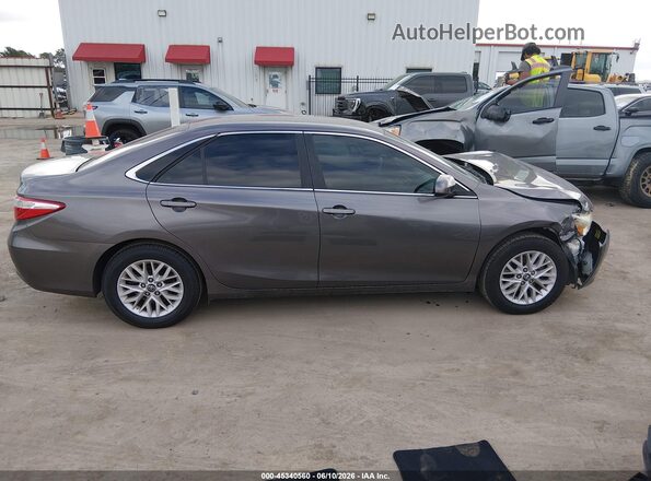 4T1BF1FK5GU188972 2016 TOYOTA CAMRY Gray Вид задньої частини салону