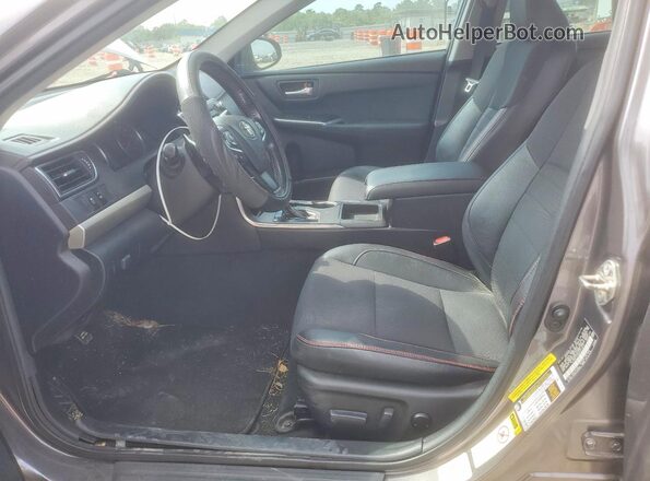 4T1BF1FK5GU211411 2016 TOYOTA CAMRY Gray Front interior view