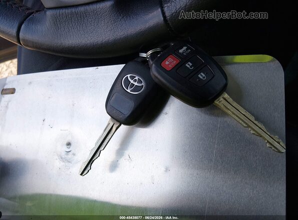 4T1BF1FK5HU733280 2017 TOYOTA CAMRY White Առջևի վահանակի տեսք
