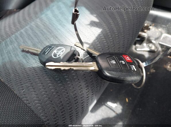 4T1BF1FK5HU779210 2017 TOYOTA CAMRY Blue Вид панелі приладів