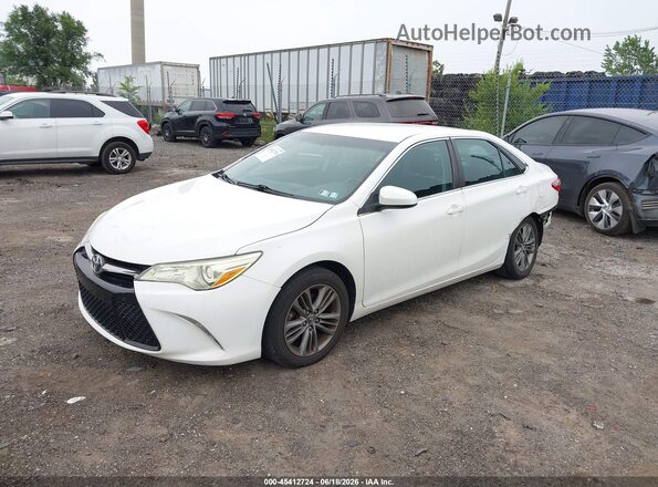 4T1BF1FK6GU128909 2016 TOYOTA CAMRY White Przód lewy