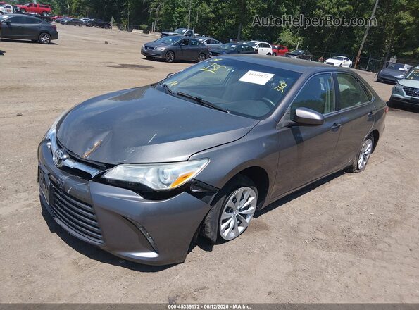 4T1BF1FK6HU738147 2017 TOYOTA CAMRY Gray Front left