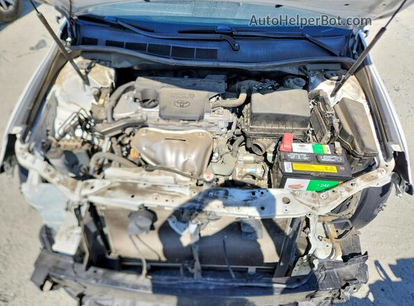 4T1BF1FK7HU414432 2017 TOYOTA CAMRY White Rear interior view