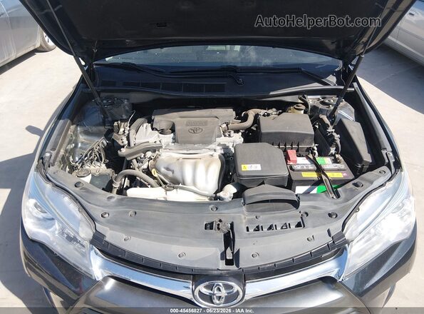 4T1BF1FK7HU719669 2017 TOYOTA CAMRY Blue Widok z tyłu
