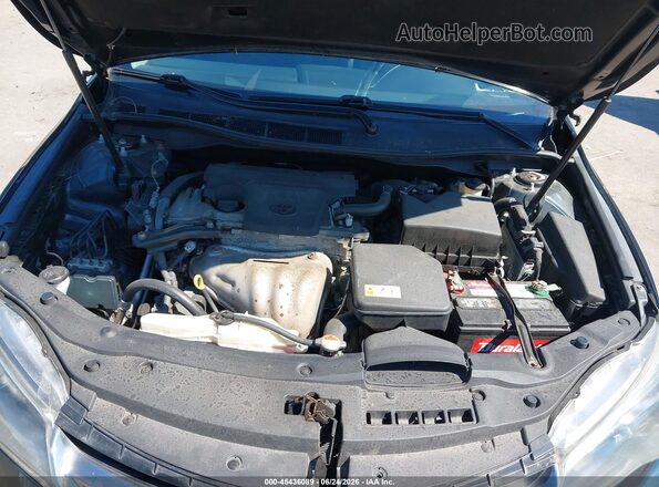 4T1BF1FK8GU261784 2016 TOYOTA CAMRY Blue Widok z tyłu