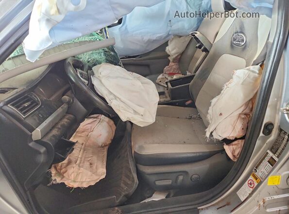 4T1BF1FK8GU550843 2016 TOYOTA CAMRY Silver წინა სალონის ხედი