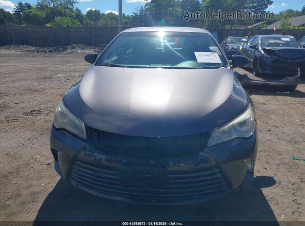 4T1BF1FK8HU619919 2017 TOYOTA CAMRY Gray Vista interior trasera