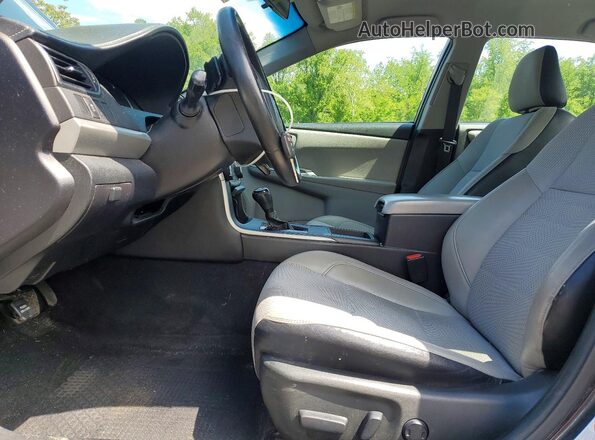 4T1BF1FK8HU664276 2017 TOYOTA CAMRY Черный Вид салона спереди