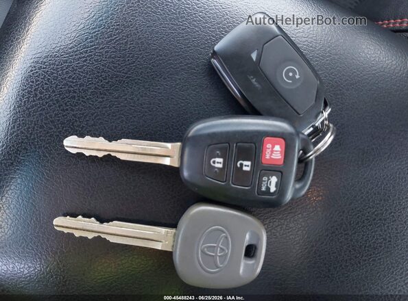 4T1BF1FK9GU564864 2016 TOYOTA CAMRY Золотой Вид панели приборов