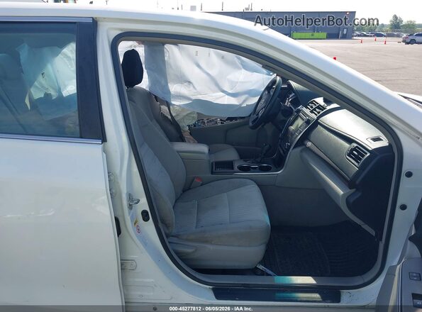4T1BF1FK9GU568042 2016 TOYOTA CAMRY White 
