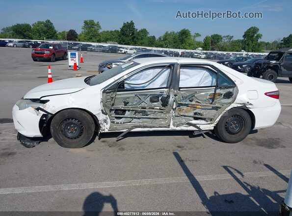 4T1BF1FK9GU568042 2016 TOYOTA CAMRY White 