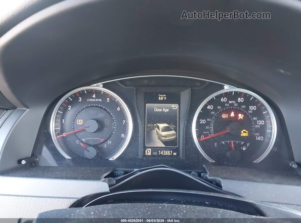 4T1BF1FKXGU139847 2016 TOYOTA CAMRY Black Widok tylnych siedzeń