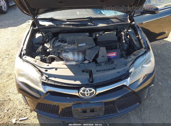 4T1BF1FKXGU139847 2016 TOYOTA CAMRY Black Widok z tyłu