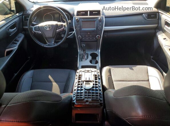 4T1BF1FKXGU207662 2016 TOYOTA CAMRY Silver Widok deski rozdzielczej