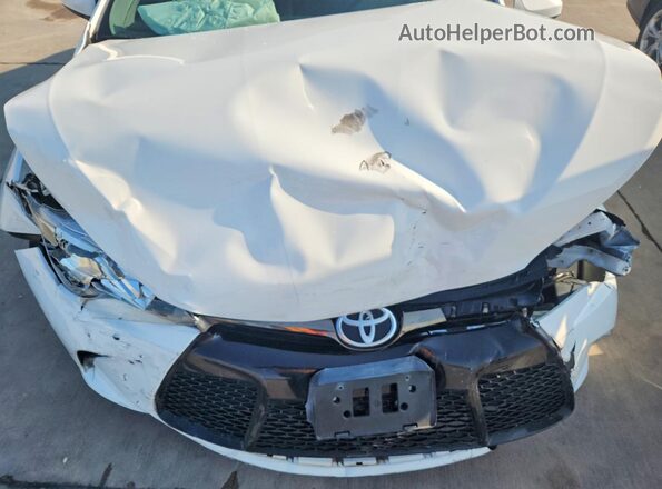 4T1BF1FKXGU506648 2016 TOYOTA CAMRY White Rear interior view