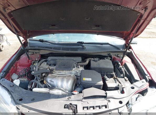 4T1BF1FKXGU576795 2016 TOYOTA CAMRY Red Rear view