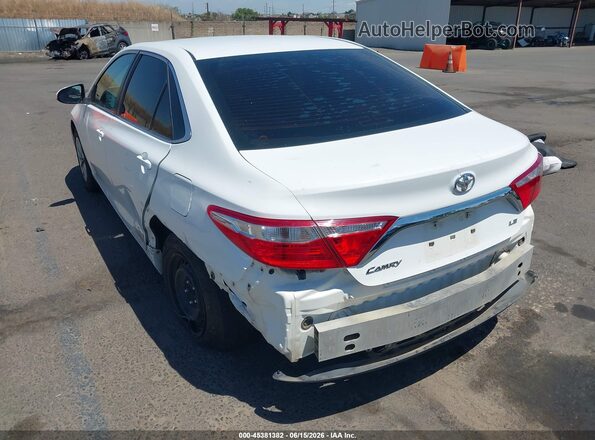 4T1BF1FKXHU320643 2017 TOYOTA CAMRY White Rear left