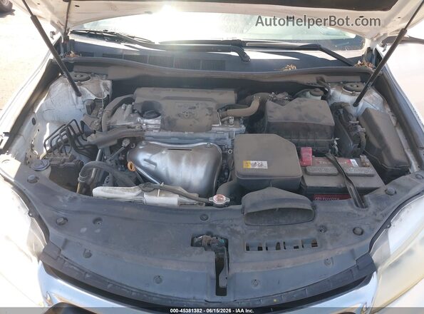 4T1BF1FKXHU320643 2017 TOYOTA CAMRY White Rear view