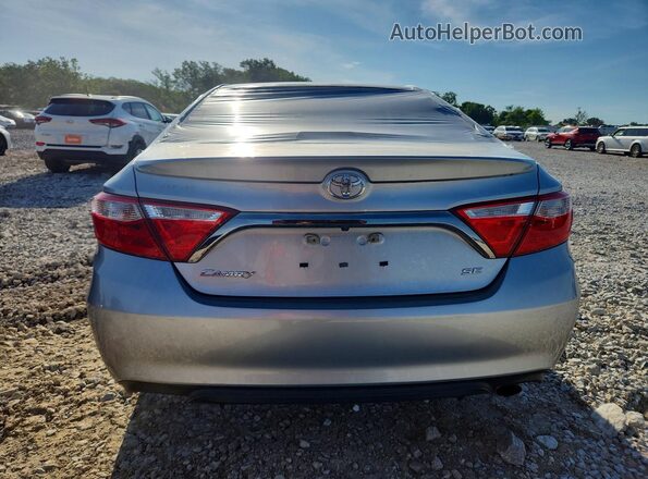 4T1BF1FKXHU444959 2017 TOYOTA CAMRY Silver Вид ззаду