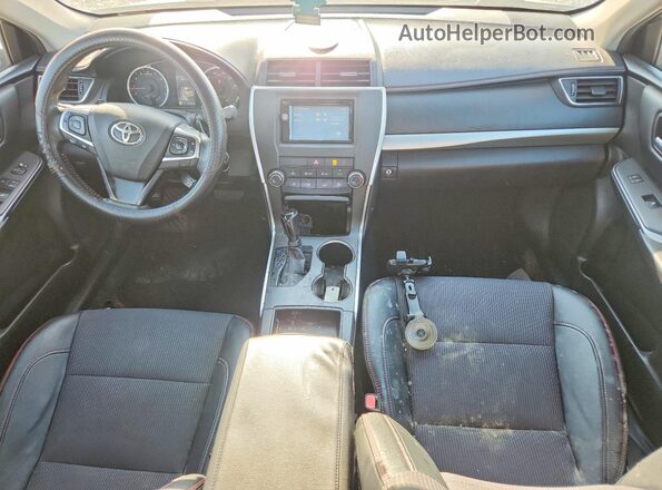 4T1BF1FKXHU444959 2017 TOYOTA CAMRY Silver Вид панелі приладів