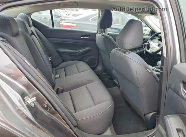 4T1BF1FKXHU618657 2017 TOYOTA CAMRY Gray Вид задніх сидінь