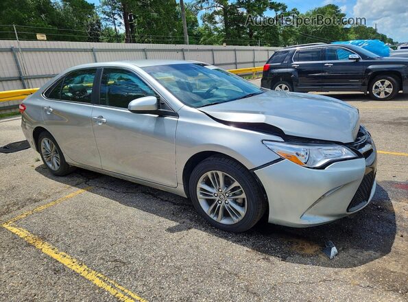 4T1BF1FKXHU618822 2017 TOYOTA CAMRY Silver წინა მარჯვენა