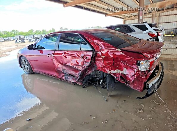 4T1BF1FKXHU620053 2017 TOYOTA CAMRY Красный Задняя левая четверть