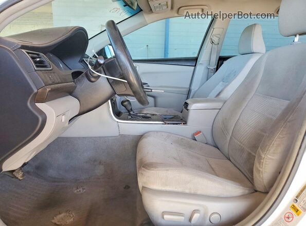 4T1BF1FKXHU731783 2017 TOYOTA CAMRY White წინა სალონის ხედი