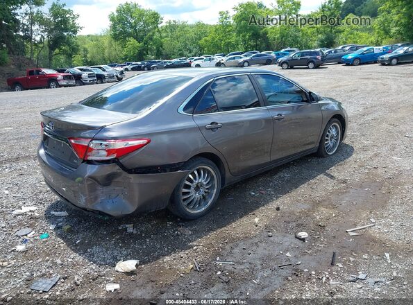 4T1BF1FKXHU803632 2017 TOYOTA CAMRY Серый Задняя правая четверть