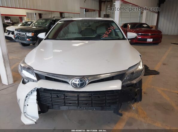 4T1BK1EB0JU281645 2018 TOYOTA AVALON White Widok zestawu wskaźników