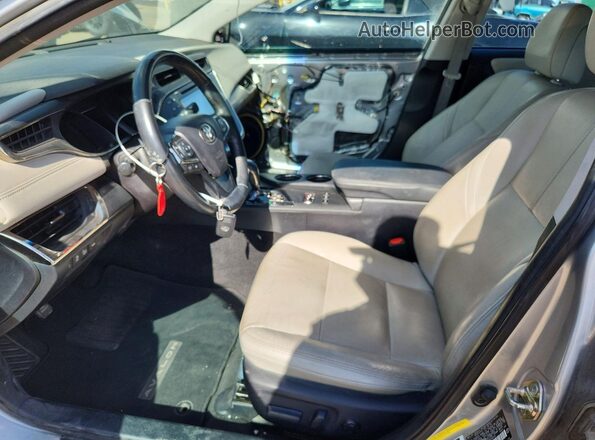 4T1BK1EB4HU245712 2017 TOYOTA AVALON Серебряный Вид салона спереди