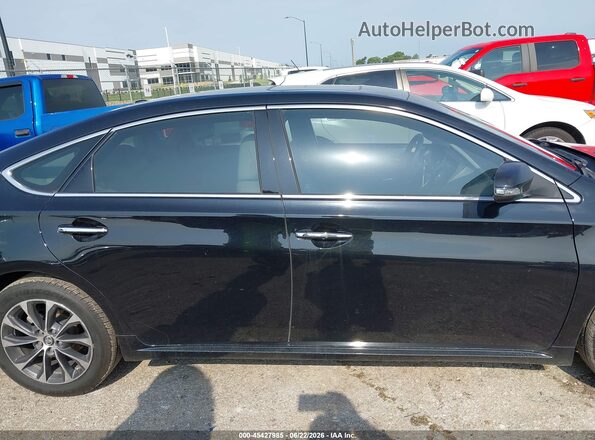 4T1BK1EB9JU288836 2018 TOYOTA AVALON Black Rear interior view