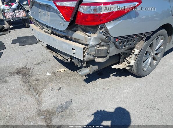 4T1BK1FKXHU580570 2017 TOYOTA CAMRY Серебряный Вид спереди