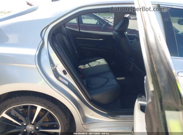 4T1BZ1HK5KU025350 2019 TOYOTA CAMRY Silver Widok naklejki z numerem VIN